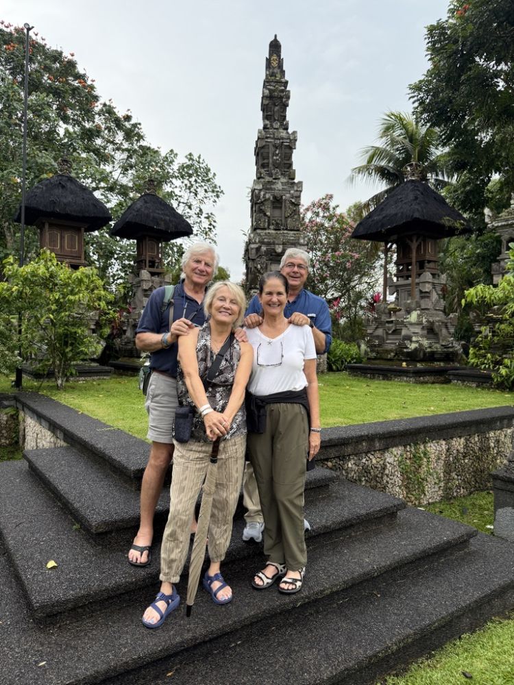 We had dinner on the grounds of a lovely old mansion