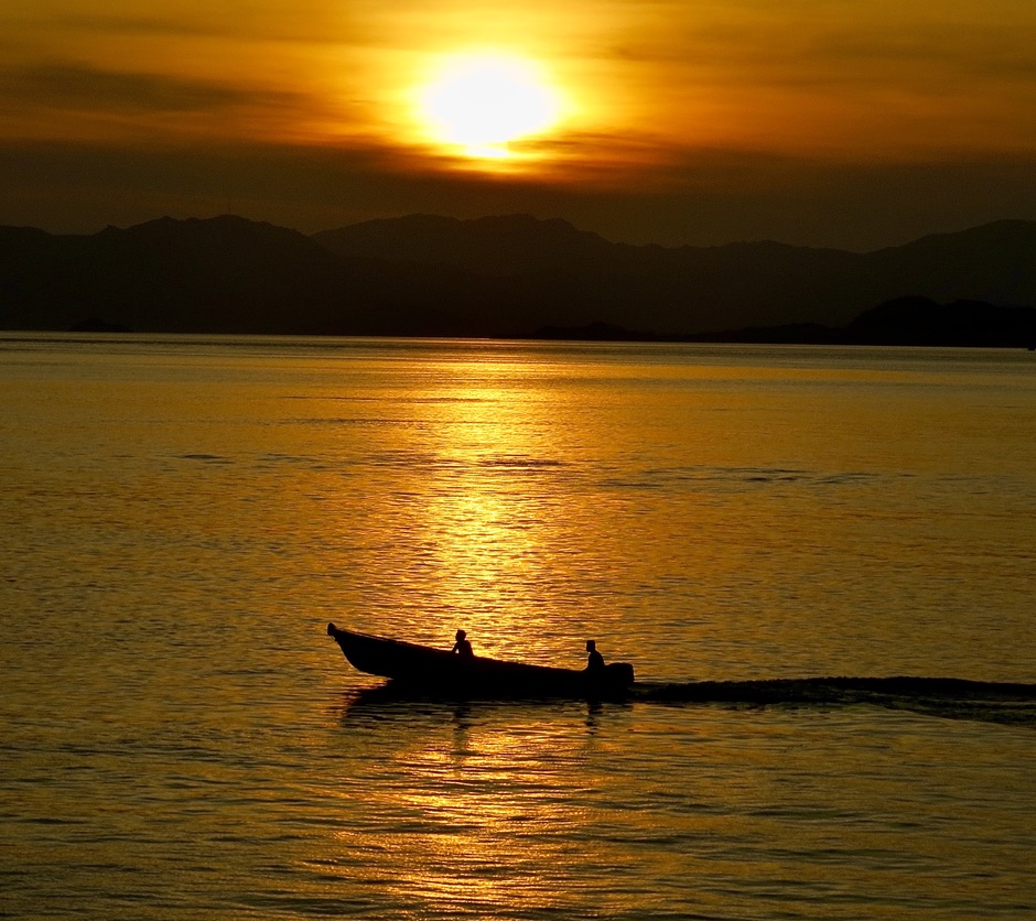 Each day was a beautiful sunset over the islands of Komodo