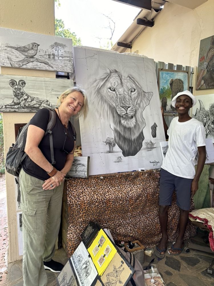 Thembelani has produced some beautiful wildlife art, like this leopard with other animals hidden in his spots.