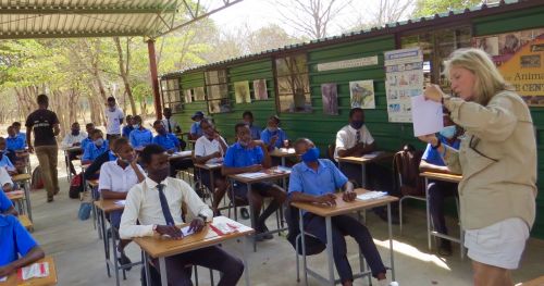 After a year of lockdown, ARTS FOR ANIMALS Wildlife Center students were eager for an art lesson from ANNE