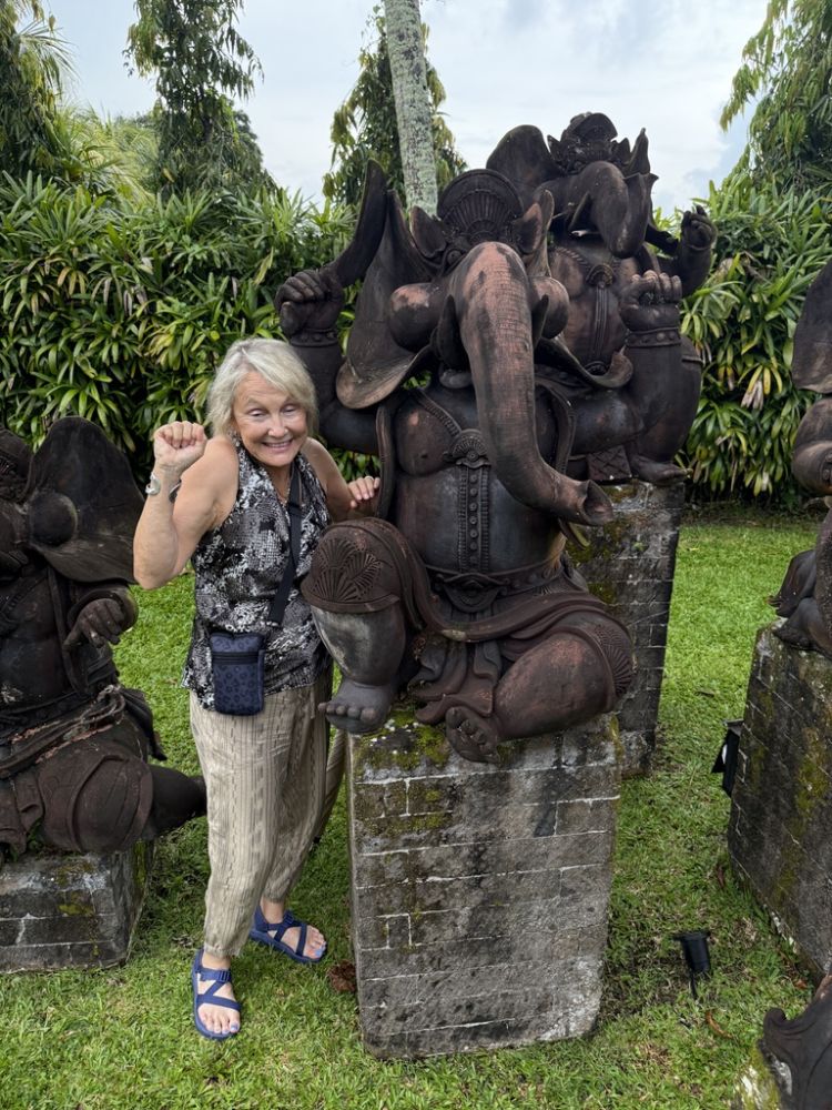 I just loved the statues and artwork everywhere!