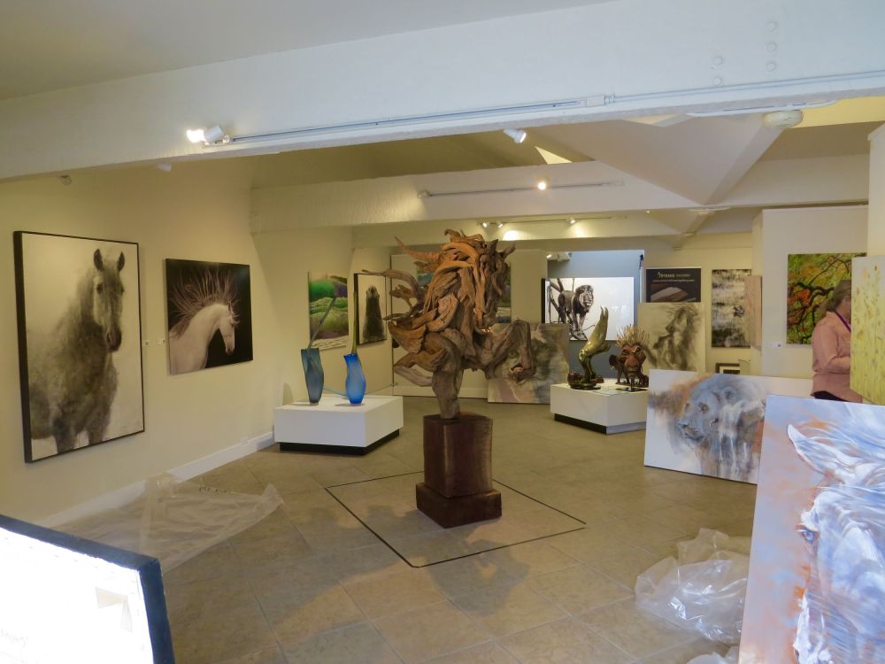  Mark and Tammy have done a beautiful job creating a natural artistic environment for my work