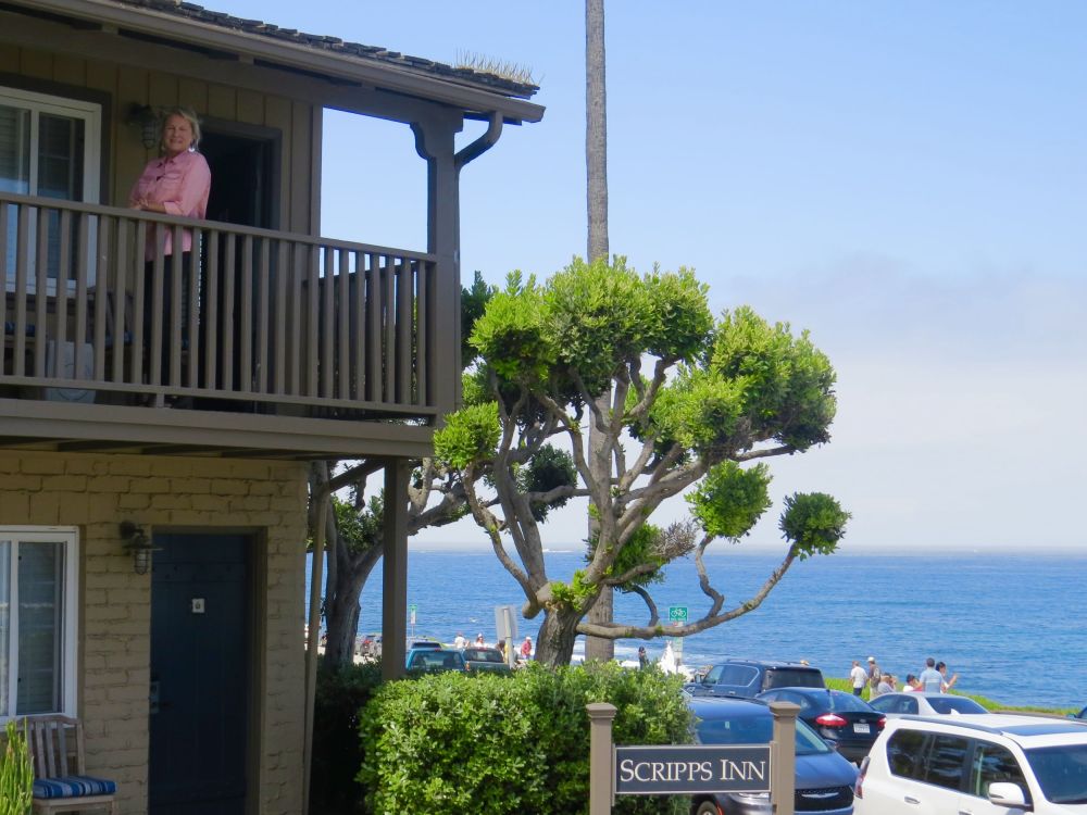  Tammy got us a beautiful room overlooking the Pacific Ocean which we really appreciated