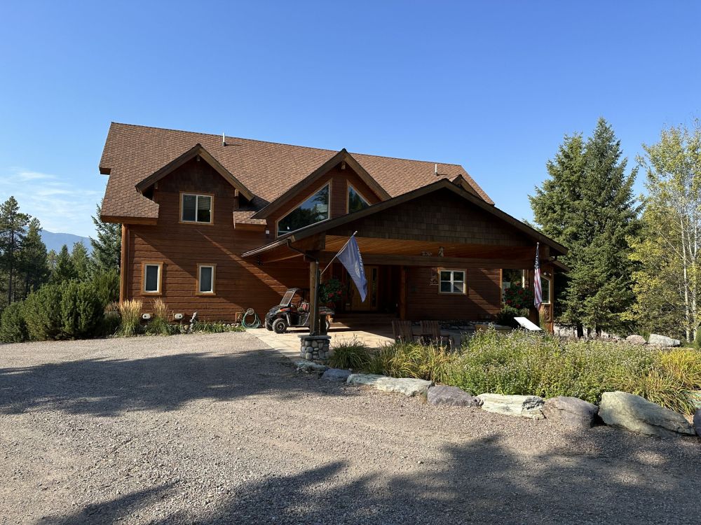 We stayed at the big Bear inn near whitefish