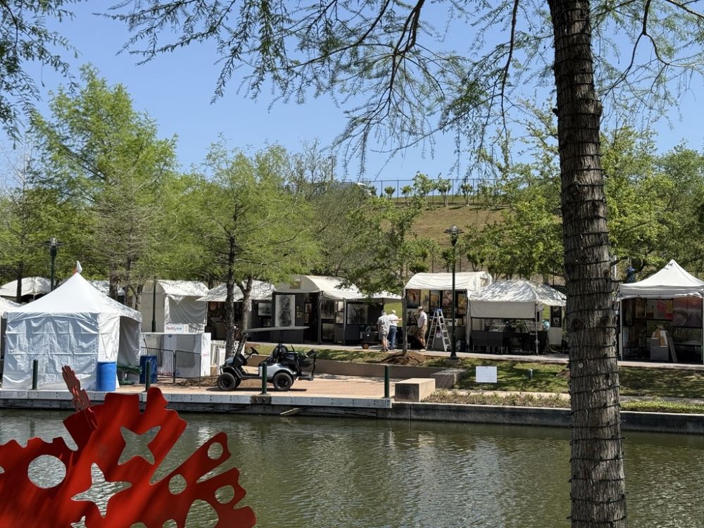 I had a great show at Woodlands and got to meet some wonderful new friends who are also scuba divers