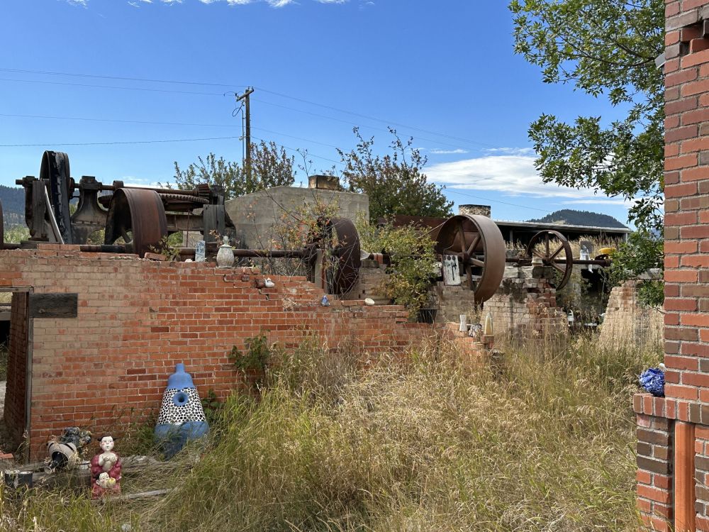 With the old brick kilns in the distance, there is ceramic artworks everywhere.